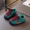 Zapatos Deportivos Trendy Estilo Coreano para Niñas 2026 Nuevo Otoño Moda Infantil Zapatos Casuales para Niños Zapatos de Tabla con Punta de Concha Venta al por Mayor