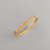 Pulsera hueca romana digital europea y americana para mujer pulsera de moda coreana color acero titanio dorado joyería al por mayor