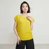 Fábrica de fuentes: Top de twill plisado estilo Miyake con mangas de murciélago, camiseta de diseño holgado adelgazante para mujer, venta al por mayor