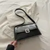 Bolsa quadrada pequena, moderna e casual, estilosa e simples, novo modelo de verão 2026, bolsa de ombro e transversal feminina da moda, nicho