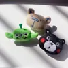 Broche de muñeca de peluche de dibujos animados, accesorios, lindo gatito de nube blanca, muñeca Kumamoto, accesorios de decoración para bolsa