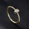 Plata Esterlina S925 Lujo Accesible Diseño Geométrico Anillo Dorado para Mujer Anillo de Moissanita con Forma de Gota Accesorios de Boda Joyería de Mano