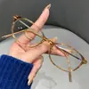 Gafas de Lectura Anti-Luz Azul para Mujer, Elegante Montura Ovalada Translúcida, Ultraligeras, Montura Mágica Rejuvenecedora, Gafas de Lectura de Alta Definición