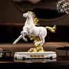 Adorno de Escritorio Caballo del Zodiaco - un Símbolo de Liderazgo para Muebles de TV, Vinotecas, Escritorios de Oficina, Recepciones de Hotel y Regalos de Inauguración