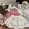 Nuevo atuendo de verano estilo coreano para niñas: conjunto de dos piezas de camisola de punto fresca y elegante con lazo y bombachos