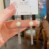 Estilo Transfronterizo Europeo y Americano, Personalidad Exagerada, Ganchos para Pendientes con Borla de Cadena de Perlas Incrustadas de Diamantes, Elegantes y de Moda, Pendientes Largos Versátiles Que Te Hacen Ver Más Delgada