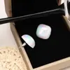 Corea del Sur simples estilo francés elegantes pendientes de celebridad de Internet versátiles para uso diario pendientes de perla grande coloridos geométricos pendientes para mujer