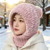 Novo chapéu de peça única de tricô quente com forro de fleece transfronteiriço para mulheres, chapéu de lã integrado com proteção para as orelhas e aquecedor de pescoço de inverno, chapéu à prova de vento para atividades ao ar livre