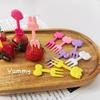 Mini tenedor de fruta lindo transfronterizo palillo de dientes de seguridad para niños letrero de decoración para pastel bento tenedor de postre japonés al por mayor