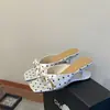 2026 Novo Estilo Feminino Chinelos de Bolinhas com Laço para Mulheres, Uso Externo de Verão, Sandálias de Moda Confortáveis e Versáteis
