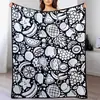 Manta multifuncional, dibujada a mano, en blanco y negro, para uso doméstico, adecuada para siestas, venta al por mayor, con dibujos lineales, diseños casuales, DIY y creativos
