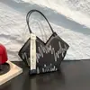 Bolsa Tote de Axila Nova 2025 de Verão, Casual e Estilosa, de Ombro Único, para Estudante Universitário, para Deslocamento, Fresca e de Grande Capacidade
