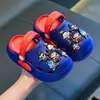 Zuecos infantiles de Nezha, pantuflas de dibujos animados lindas para niños y niñas, antideslizantes, resistentes al desgaste, transpirables, zapatos cerrados para el hogar