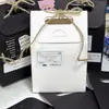Caja de Regalo de Caramelo de Cuero de Vaca Marrón Retro Ins Pequeño Regalo Material de Empaque para Envío Bolso Satchel Estéreo Bolsa de Regalo