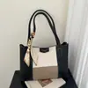 Bolso de Hombro tipo Tote Retro Simple y Elegante para Mujer, Nuevo Estilo Primavera 2026, Gran Capacidad