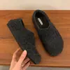 Sapatos femininos estilo Birkenstock, com sola grossa, que aumentam a altura, totalmente fechados, coleção outono/inverno 2026, uso versátil em duas direções, forrados com fleece, mocassins, mules