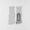 Calcetines de Yoga de Cinco Dedos para Mujer Calcetines de Algodón Puro de Media Pantorrilla Antideslizantes Profesionales para Pilates Deportes de Interior Fitness Calcetines de Punta Larga