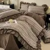 Conjunto de cuatro piezas de algodón lavado de lino estilo princesa retro francés para otoño e invierno, nueva funda de edredón de encaje, sábana, sábana bajera, ropa de cama