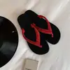 Chanclas planas para mujer para uso en exteriores, nuevo modelo verano 2026, absolutamente hermosas, perfectas para combinar con faldas, sandalias de playa y chanclas