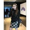 Suéter de punto de estilo francés con cuello medio suave para mujer, de manga larga, adecuado para otoño e invierno, engrosado, corte ajustado, favorecedor y adecuado como capa base.