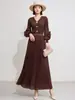 Traje plisado vintage estilo francés para mujer en otoño, con cuello en V, entallado a la cintura, cárdigan plisado con mangas abullonadas y una falda larga plisada de cintura alta