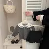 Suéter Tejido Floral Dulce para Bebé Niña para Primavera y Otoño, Elegante Suéter con Cuello de Muñeca de Encaje, Prenda Base para Bebé