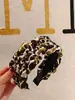 Nueva Diadema Retro Estampada de Leopardo para Primavera y Verano con un Toque de Lujo, Diadema Trenzada de Parte Alta, Diseño Ensanchado para Hacer que la Cabeza se Vea Más Pequeña