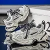 Zapatos para Hombre 2026 Primavera y Verano Nuevos Malla Transpirable Zapatos Dad Cómodos Versátiles Zapatos de Suela Gruesa Zapatos Deportivos para Hombre