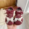 Sapatos Infantis Estilo Alemão 2026 Outono Novos Sapatos Infantis Sapatos Esportivos Tênis de Skate Estilo Ballet para Bebês Casuais Sapatos Forrest Gump