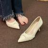 Elegantes Sapatos Femininos Tendência Novos Ultra-Macios Estilo Francês com Design de Fada, Aumentadores de Altura 2024 Salto Alto Diário de Nicho