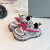 Zapatillas Deportivas Estilo Coreano para Niños 2026 Otoño/Invierno Nuevas Llegadas Zapatillas Transpirables para Correr Niños Zapatos Versátiles para Exteriores Senderismo
