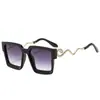 Gafas de Sol Decorativas Cuadradas de Serpiente de Marco Grande Europeas y Americanas Personalizadas Moda de Celebridad de Internet Protección Solar al Aire Libre Vacaciones Gafas de Sol Transfronterizas