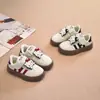 Zapatos de lona para niños kt cat estilo otoño 2026 modernos versátiles nuevos versátiles zapatillas deportivas para niños niña bebé zapatillas de entrenamiento alemanas