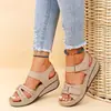 Sandalias cómodas para mujer, comercio exterior de verano 2026, talla grande, zapatos perforados retro nuevos, puntera redonda cosida, tacón de cuña