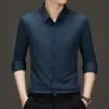 Camisa para hombre, nuevo modelo de primavera y otoño, alta calidad, adecuada para hombres de mediana edad, de negocios, moderna, casual, sin arrugas, versátil, de manga larga