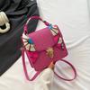 Design de Nicho 2024 Novo Verão Estilo Simples e Ocidental Lenço Quadrado Pequeno Moderno Moda Bolsa Transversal de Ombro Único Bolsa Quadrada Pequena