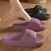 Pantuflas Anshangfen para Mujer Verano 2025 Interior Hogar Doméstico Baño Pareja Antideslizantes Sandalias de Suela Gruesa para Hombre para Usar en el Exterior