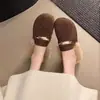 Mocassins fofos para calçar sem cadarço para mulheres, novo estilo outono/inverno 2026, sapatos confortáveis para usar ao ar livre, sapatilhas estilo Birkenstock