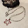 Pendente Flor Oca Cor de Vinho Cordão de Couro Estampa de Leopardo Colar Longo Feminino 2025 Novo Estilo Quente Acessórios para Corrente de Suéter