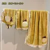 Toalla Facial Linda, Set de Tres Piezas de Toalla de Baño para Dormitorio de Estudiantes, Modelo Nuevo 2026, Coral Fleece Sin Algodón, Absorbente para Bañarse