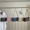 La popular bolsa con estampado de leopardo de este año para mujer es el nuevo y elegante y versátil bolso de hombro, bolso de axila, bolso pequeño cuadrado con cadena cruzada 2026