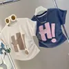 Roupas de Verão para Meninas 2026 Nova Moda Estilosa Manga Curta Camiseta Esportiva Fashion para Menininha Roupa de Bebê Gola Redonda Tendência