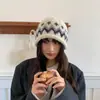 Atacado Coreano 2025 Início do Outono Novo Estilo Coreano Ins Chapéu de Lã Tricotado Listrado Chapéu Baotou Feminino Chapéu para Frio Chapéu de Confinamento