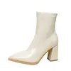 Botas Curtas de Salto Alto Bico Fino para Mulheres, Botas de Cano Curto Estilo Francês, Novo Estilo Outono e Inverno 2025, Salto Bloco, Botas Elegantes de Corte Justo, Botas Martin para Uso ao Ar Livre