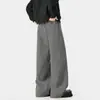 Pantalones de chándal anchos para hombre de color avena con estampado de espiga, cordón, dobladillo curvo, corte holgado y un estilo relajado hasta el suelo