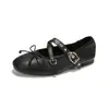 Sapatos Mary Jane Pretos Femininos Bico Redondo Tira Cruzada Fivela Laço Planos Sapatos de Salto Baixo Femininos Estilo Francês com Saias Sapatilhas