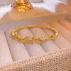 Pulsera de flor de rosa de diamantes completos transfronteriza, un diseño moderno y único para mujer, con flores de circonita cúbica, una pieza de joyería ligera y versátil