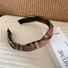 Diadema retro trenzada cruzada estilo coreano con estampado de lunares y leopardo, diadema de corona alta para mujer, nuevo accesorio para el cabello de principios de otoño para lavarse la cara