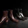 Botas elásticas de tacón grueso con punta cuadrada y diseño de nariz de cerdo para mujer 2024 Otoño e Invierno Nueva Llegada Botas de tacón alto fino de piel de oveja Tacón medio