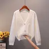 Chaqueta cárdigan de punto para mujer 2023 Primavera y Otoño Nueva estilo coreano Combinación versátil Holgada Aspecto entallado Ropa exterior Corto Color liso Suéter